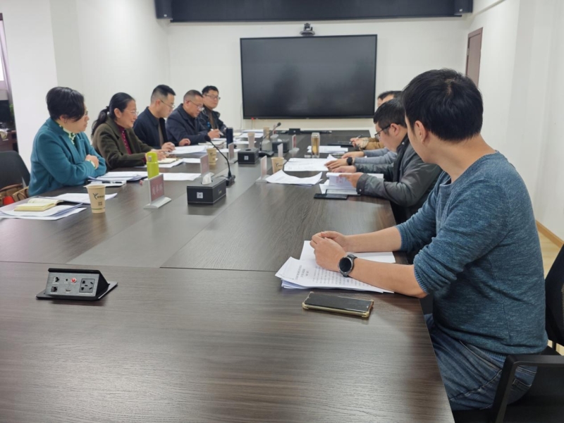 校党委副书记、校长黄晓燕带队赴市数据局，共筹数字经济专委会建设与校企合作新实践